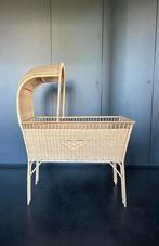Super leuke Rotan wieg met matrasje, Ophalen, Zo goed als nieuw, Wieg