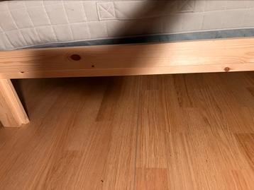 IKEA BED FRAME 140x200 cm