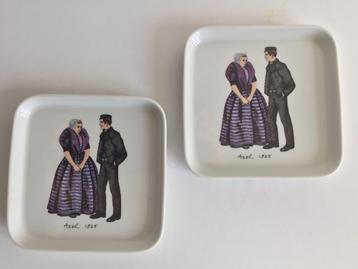 2 gebaksbordjes klederdracht Axel 1925 Villeroy & Boch 13 cm beschikbaar voor biedingen
