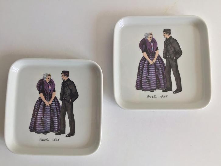 2 gebaksbordjes klederdracht Axel 1925 Villeroy & Boch 13 cm, Huis en Inrichting, Keuken | Servies, Nieuw, Bord(en), Porselein