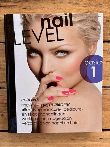 Nail Level Basics 1- Nagelstyling Boek beschikbaar voor biedingen