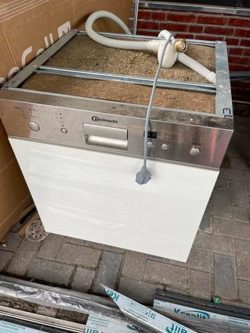 Bauknecht vaatwasser beschikbaar voor biedingen