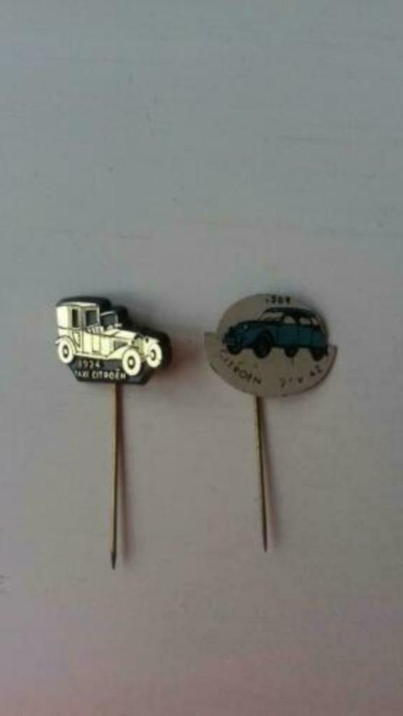 2x Citroën Taxi Speldjes Speldje Blik + Kunststof, Verzamelen, Speldjes, Pins en Buttons, Gebruikt, Speldje of Pin, Transport