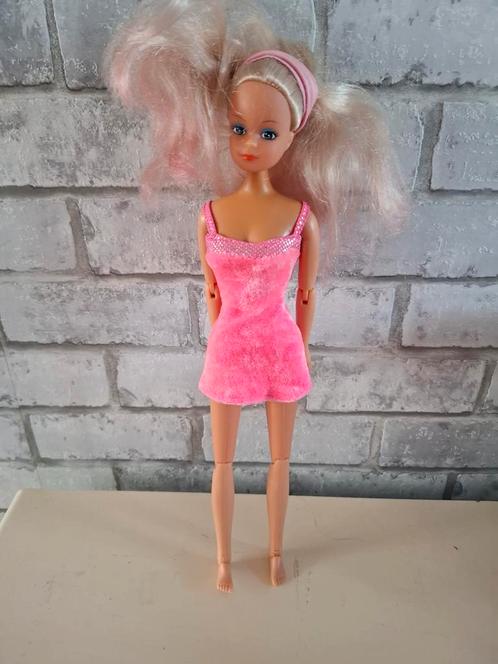 Barbie simba, Verzamelen, Poppen, Zo goed als nieuw, Ophalen of Verzenden