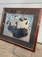 Schilderij zwarte zwanen kersenhouten lijst, Antiek en Kunst, Ophalen of Verzenden
