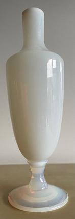 Antieke art nouveau / deco opalescent glas VAAS SEVRES, Antiek en Kunst, Antiek | Glas en Kristal, Ophalen of Verzenden