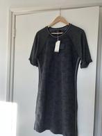 TERRE BLEUE NIEUWE grijze jurk korte mouw 38 kaartjes eraan, Maat 38/40 (M), TERRE BLEUE, Nieuw, Ophalen of Verzenden