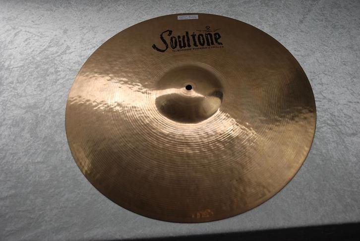 Soultone Custom Briljant crash ride 2432gr gebruikt 21 inch, Muziek en Instrumenten, Instrumenten | Onderdelen, Gebruikt, Drums of Percussie