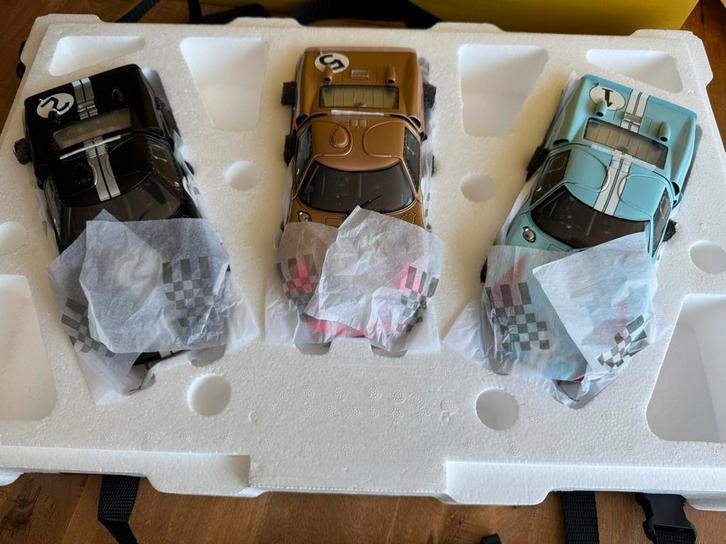 Exoto 1/18 Scale Diecast  Ford GT40 Le Mans Gift Set 1-2-3, Hobby en Vrije tijd, Modelauto's | 1:18, Nieuw, Auto, Overige merken