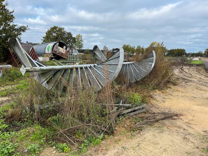 Spiltrap - 3500mm verdiepingshoogte 2 verdiepingen, Doe-het-zelf en Verbouw, Ladders en Trappen, Gebruikt, Trap, 2 tot 4 meter