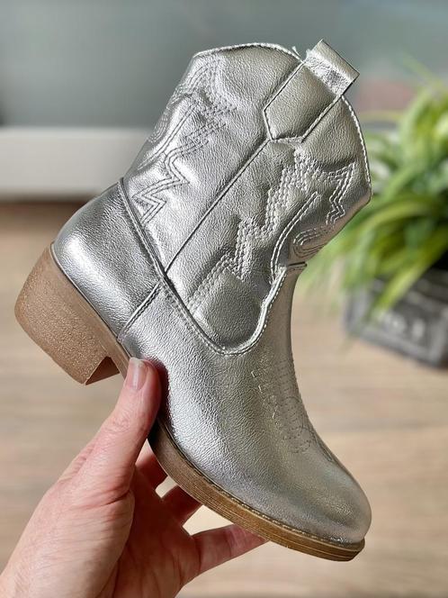 30 Kinder meisjes cowboy western enkellaarzen zilver, Kinderen en Baby's, Kinderkleding | Schoenen en Sokken, Nieuw, Schoenen