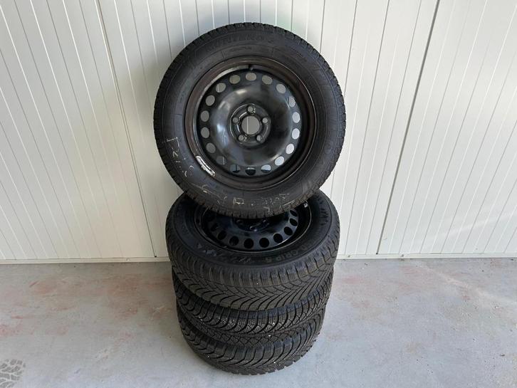 Stalen velg met Winterbanden, Auto-onderdelen, Banden en Velgen, Banden en Velgen, Winterbanden, 15 inch, 185 mm, Personenwagen