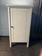Nachtkastje met deur en planken, Minder dan 50 cm, Gebruikt, Ophalen of Verzenden, Minder dan 100 cm