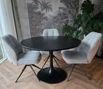 Ronde zwarte eikenhouten tafel met trompetvoet, Huis en Inrichting, Tafels | Eettafels, Ophalen, Gebruikt, Vier personen, 100 tot 150 cm