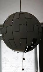 Mooie bolvormige hanglamp, IKEA type PS 2014, Huis en Inrichting, Lampen | Hanglampen, Ophalen, Gebruikt, Kunststof, Minder dan 50 cm