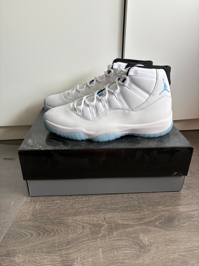 Jordan 11 Legend Blue (2024) Maat 46, Kleding | Heren, Schoenen, Ophalen of Verzenden, Nieuw, Blauw