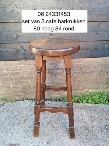 Oldscool vintage barkrukken ( nieuwstaat) beschikbaar voor biedingen