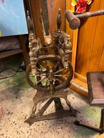 Zeer oude spinnen wielen ., Ophalen of Verzenden