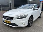 Volvo V40 1.6 D2 R-Design Leer Pano Navi Camera 3 mnd Garant, Voorwielaandrijving, Euro 5, Gebruikt, Zwart