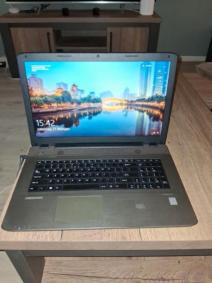 Medion Akoya E7415 Laptop, SSD 128 gb + 1,5 tb HDD, 6 gb ram, Computers en Software, Windows Laptops, Gebruikt, 17 inch of meer