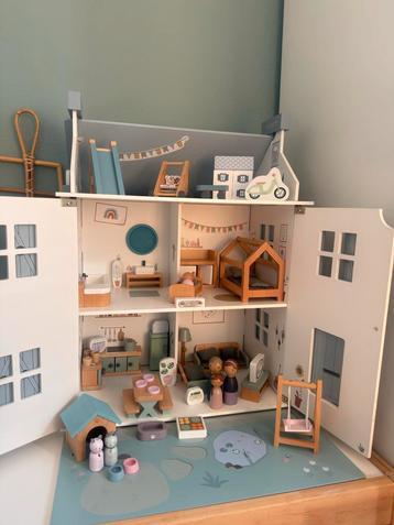 Little Dutch Poppenhuis + Uitbreidingen beschikbaar voor biedingen