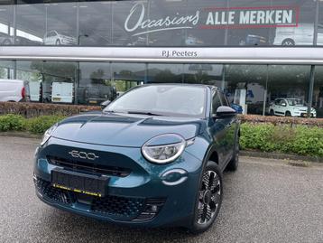 Fiat 600 1.2 Hybrid 100 La Prima // Full options Climate con beschikbaar voor biedingen