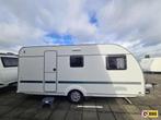 Adria Aviva 492 LU EX HUUR + VOORTENT +MOVER, Caravans en Kamperen, Caravans, Standaardzit, Bedrijf, Kachel, Tot en met 4