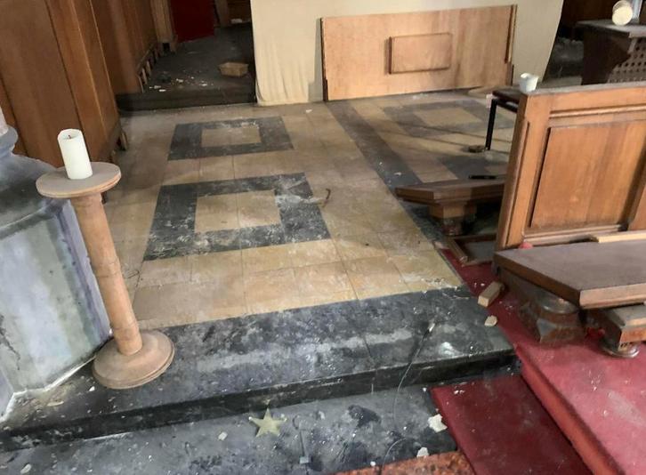 Antieke oude kerkvloer plavuizen / dallen / estrikken 500M2!, Doe-het-zelf en Verbouw, Vloerdelen en Plavuizen, Zo goed als nieuw