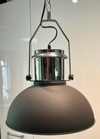 Te koop 2 hanglampen industrieel look, Ophalen, 50 tot 75 cm, Zo goed als nieuw, Metaal