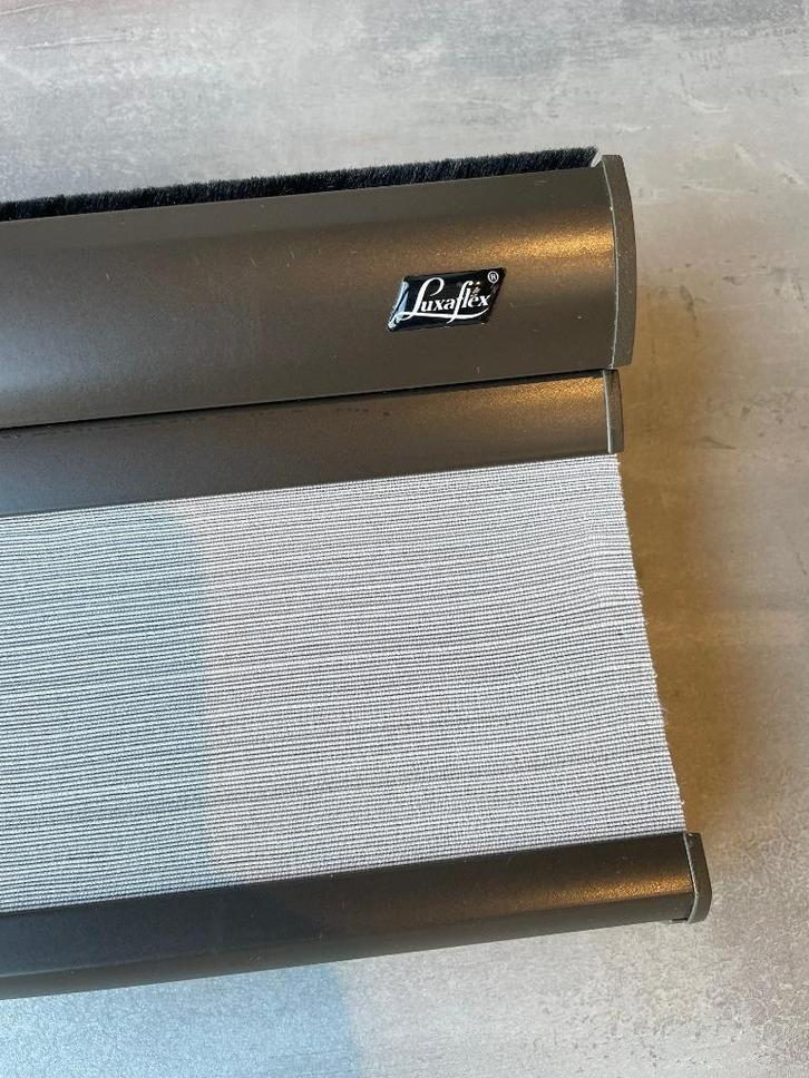 6 elektrische Luxaflex Duette Shades – Z.G.A.N., Huis en Inrichting, Stoffering | Gordijnen en Lamellen, Zo goed als nieuw, 100 tot 150 cm