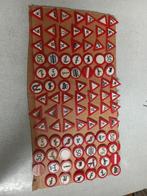 Diverse speldjes van verschillende verkeersborden., Ophalen of Verzenden, Gebruikt, Overige onderwerpen