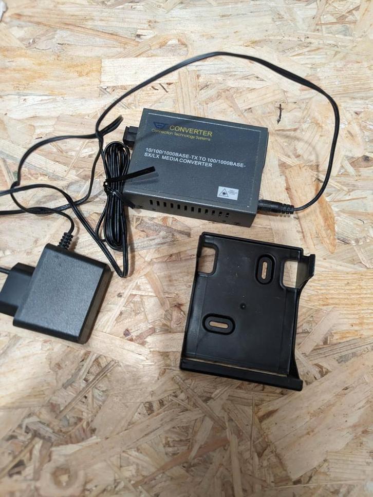 CVT 3002 Glasvezel Mediaconverter FTTH SC-UPC naar RJ45, Audio, Tv en Foto, Converters, Nieuw, Ophalen