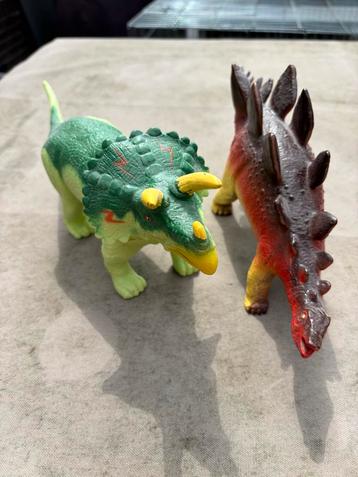Dinosaurus Speelgoed Set - Triceratops & Stegosaurus beschikbaar voor biedingen