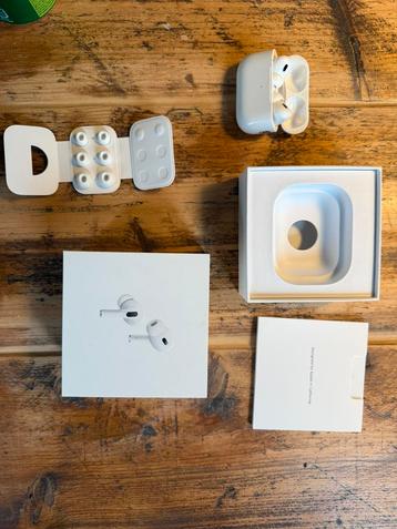 Apple AirPods Pro 2e Generatie (USB-C) incl factuur beschikbaar voor biedingen