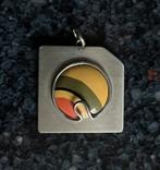 Menno Meyer ketting hanger, Ophalen of Verzenden, Zo goed als nieuw, Overige kleuren, Overige materialen