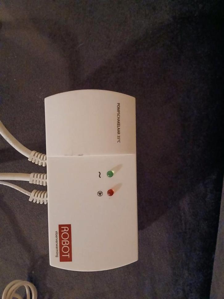 Vloerverwarming Pompschakelaar - Robot, Doe-het-zelf en Verbouw, Thermostaten, Gebruikt, Ophalen of Verzenden