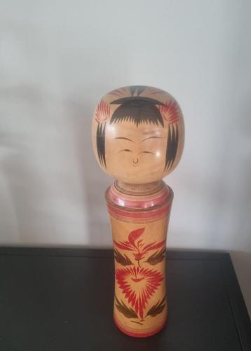 Grote Naruko kokeshi van Toshio Sato (1935-) beschikbaar voor biedingen