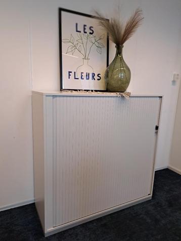 Rolkast beschikbaar voor biedingen