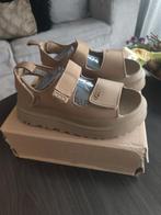 Ugg Goldenglow Sandalen - Maat 39, Kleding | Dames, Schoenen, Ophalen of Verzenden, Zo goed als nieuw