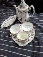 Royal Albert serviesgoed., Antiek en Kunst, Antiek | Servies compleet, Ophalen of Verzenden