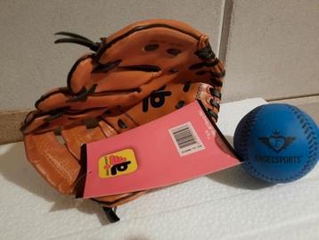 Kinder honkbal handschoen + 1 honkbal beschikbaar voor biedingen