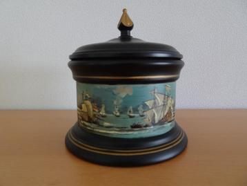 Tabakspot vintage jaren 60 zwart beschilderd met schepen tin beschikbaar voor biedingen
