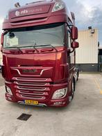 DAF XF 480 euro6 low deck met hefschotel, Auto's, Vrachtwagens, Automaat, Achterwielaandrijving, Euro 6, Bruin