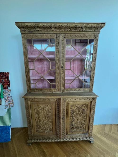 Antieke servieskast met roze fluwele binnenkant, Huis en Inrichting, Kasten | Buffetkasten, Zo goed als nieuw, 200 cm of meer