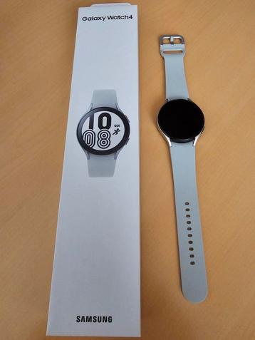 Samsung Watch 4 44mm Zilver - Compleet! beschikbaar voor biedingen