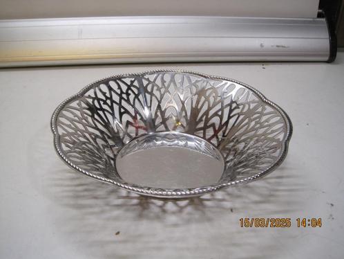 alessi rvs design schaal vintage 21 cm dia (334), Huis en Inrichting, Woonaccessoires | Schalen en Manden, Zo goed als nieuw, Schaal