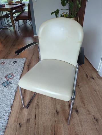 Gispen 413R (nog 2 stuks) beschikbaar voor biedingen