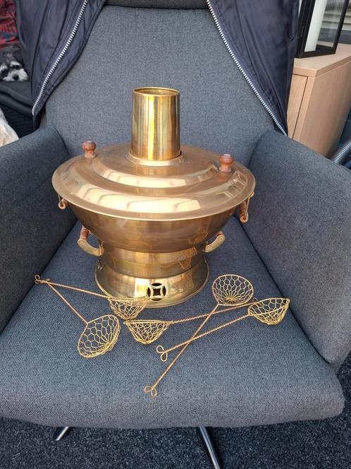 Vintage Brass Hot Pot met Schepjes, Antiek en Kunst, Antiek | Keukenbenodigdheden, Ophalen