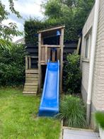 Speelhuisje met glijbaan GRATIS ophalen!, Kinderen en Baby's, Speelgoed | Buiten | Speeltoestellen, Ophalen, Gebruikt, Overige typen