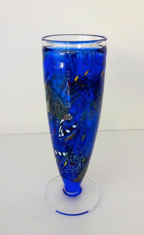Glazen vaas helder blauw gekleurde accenten Kosta Boda 3879-, Antiek en Kunst, Antiek | Glas en Kristal, Ophalen of Verzenden
